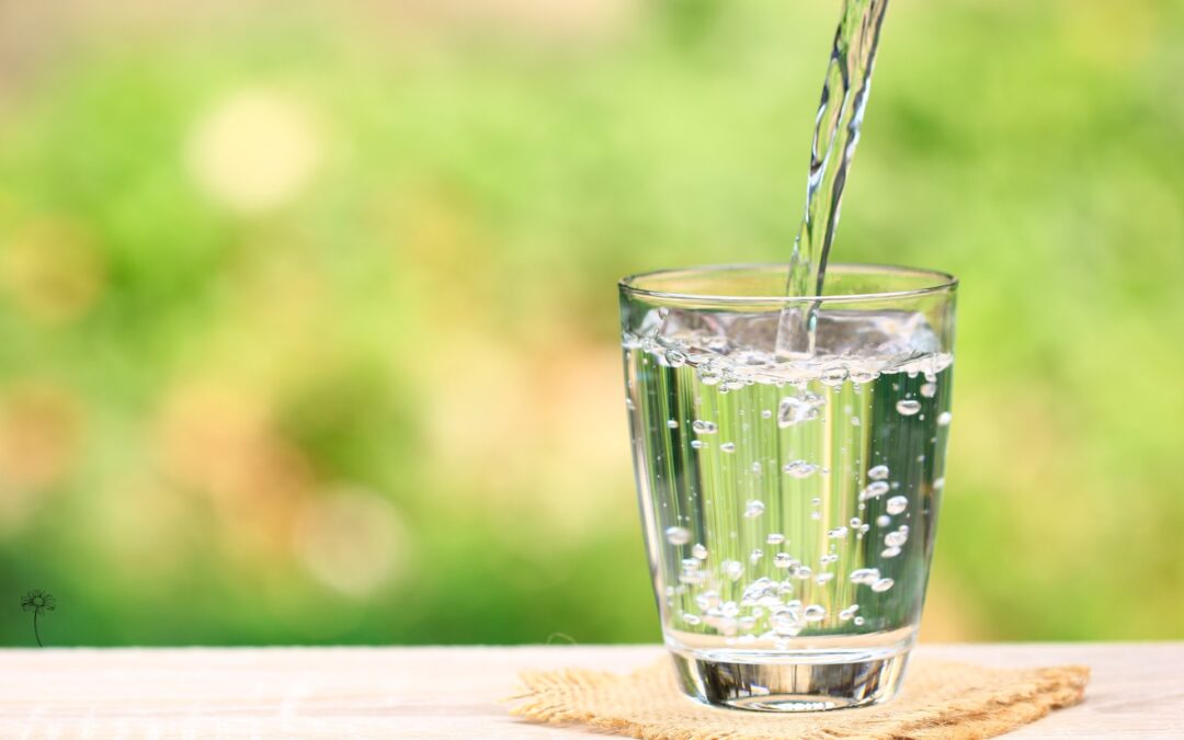6 gute Gründe, warum du Wasser trinken solltest